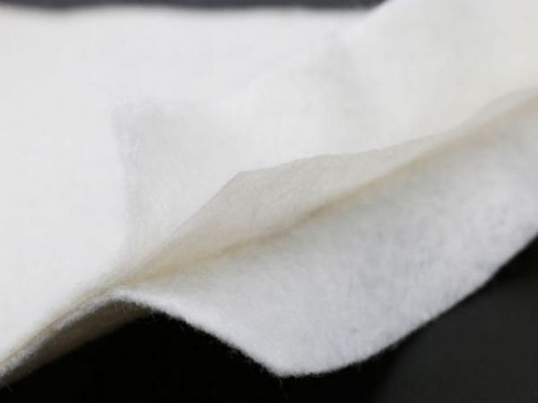 如何區(qū)分是買土工膜還是復(fù)合土工膜？