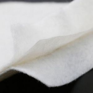 如何區(qū)分是買土工膜還是復(fù)合土工膜？